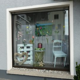Schaufenster Frühling 2.JPG